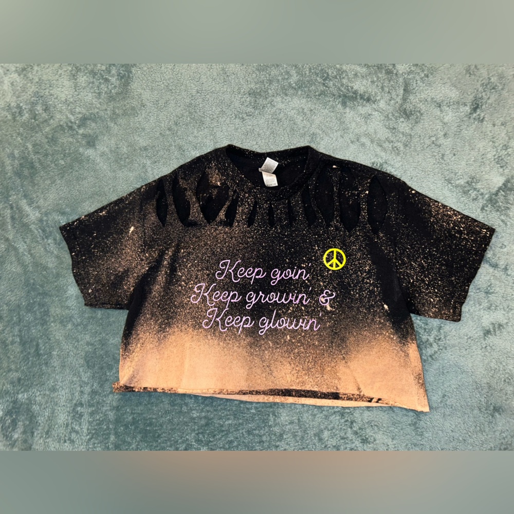 Women’s small crop top!